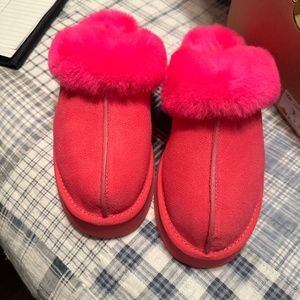 UGG pink  slippers